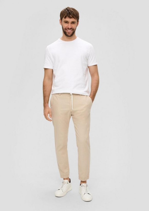 s.Oliver Chino aus Baumwollstretch - sandstein