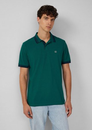 s.Oliver Poloshirt aus Baumwollpiqué mit Kontrast-Details - tannengrün