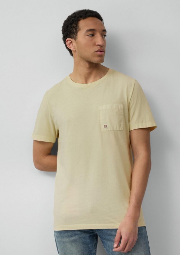 s.Oliver T-Shirt mit Brusttasche und Garment Dye - hellgelb