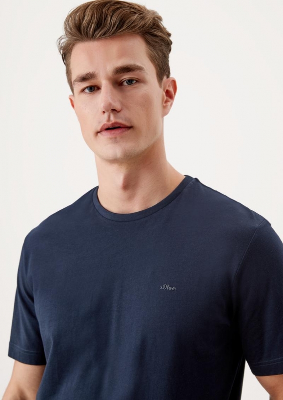 s.Oliver Baumwoll-T-Shirt mit Logo-Print - navy