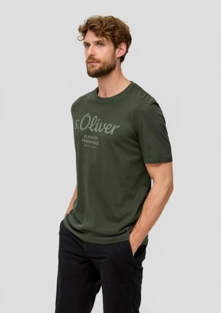 s.Oliver T-Shirt aus Baumwolle mit Label-Print - tannengrün