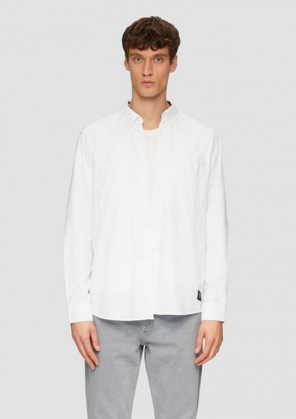 s.Oliver Regular Fit: Baumwollhemd mit Button-Down-Kragen - weiß