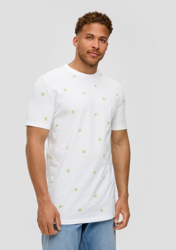 s.Oliver Baumwollshirt mit All-over-Print und Crew Neck - weiß