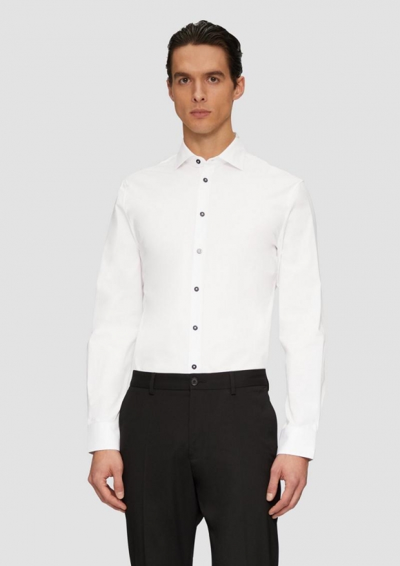 s.Oliver Tailored Fit: Popeline-Hemd aus Baumwollstretch - weiß