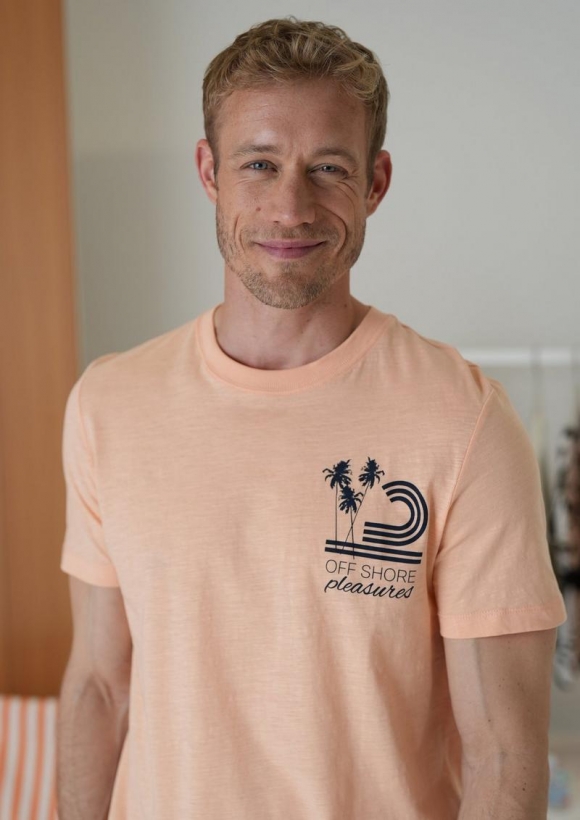 s.Oliver Baumwoll-T-Shirt mit Frontprint und Flammgarnstruktur - papaya