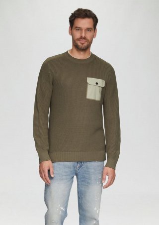 s.Oliver Strickpullover mit gewebter Brusttasche - olivgrün
