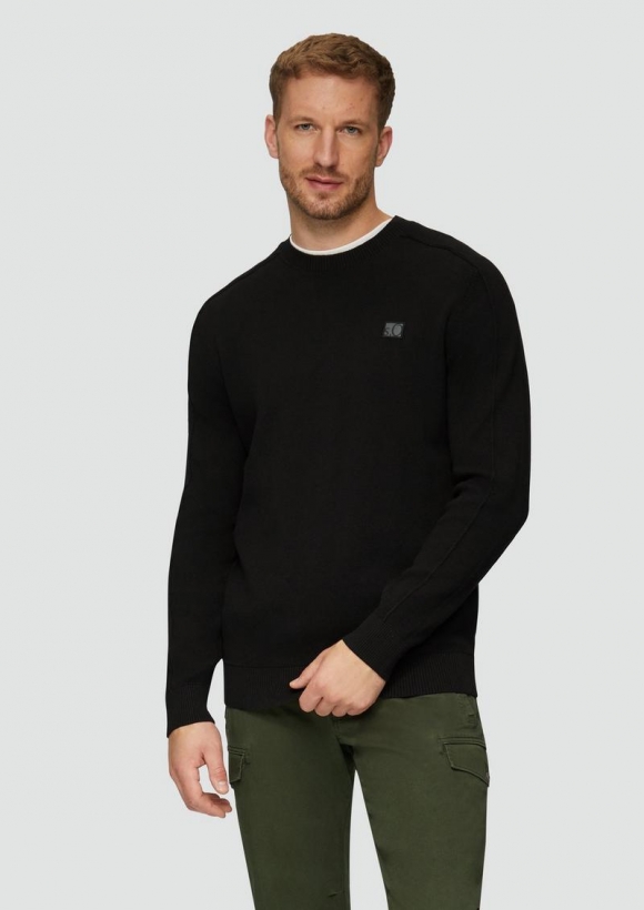 s.Oliver Strickpullover mit Nahtdetails und Logo - schwarz