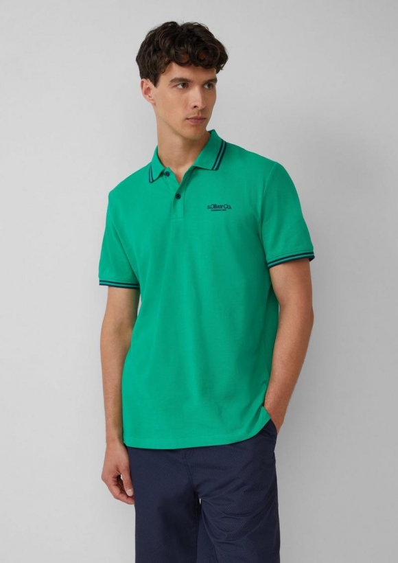 s.Oliver Piqué-Poloshirt mit Kontrastdetails und Logo - grün