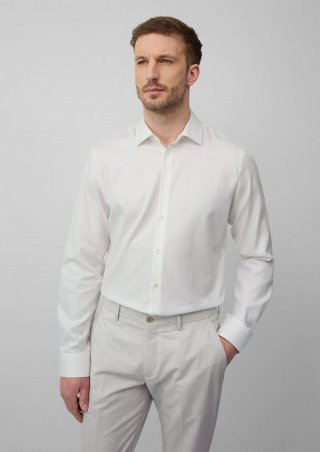 s.Oliver Tailored Fit: Jacquard-Hemd aus Baumwollstretch - weiß