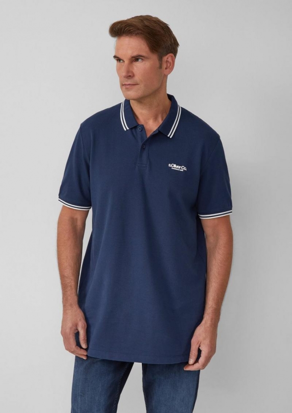 s.Oliver Piqué-Poloshirt mit Kontrastdetails und Logo - tiefblau