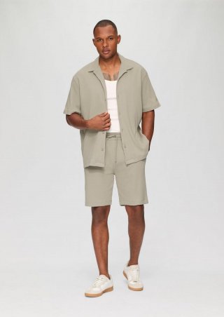 s.Oliver Shorts aus Waffelpiqué mit Elastikbund - beige