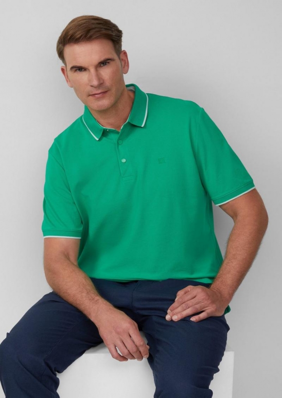 s.Oliver Sportives Piqué-Poloshirt mit Kontrast-Details - grün