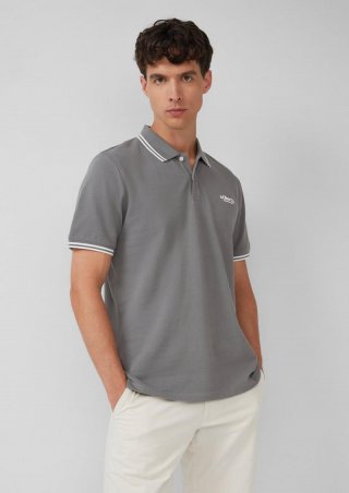 s.Oliver Piqué-Poloshirt mit Kontrastdetails und Logo - grau
