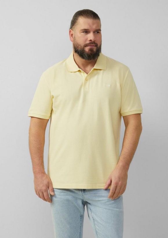 s.Oliver Poloshirt aus Baumwollpiqué - hellgelb