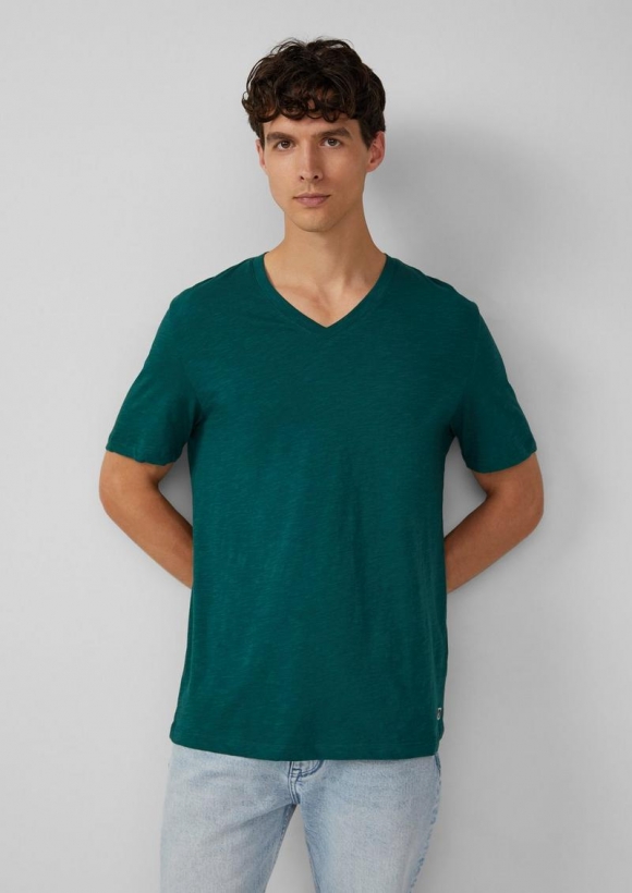 s.Oliver T-Shirt aus Baumwolle mit V-Ausschnitt - tannengrün