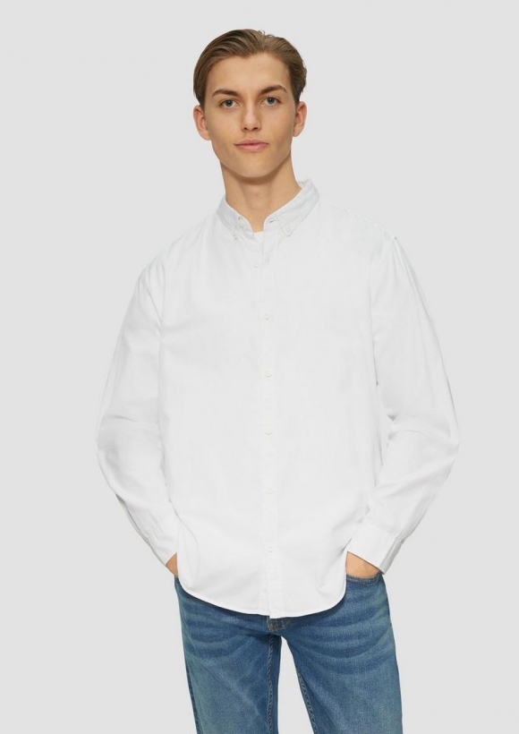 s.Oliver Regular Fit: Gewaschenes Twillhemd mit Logostickerei - weiß