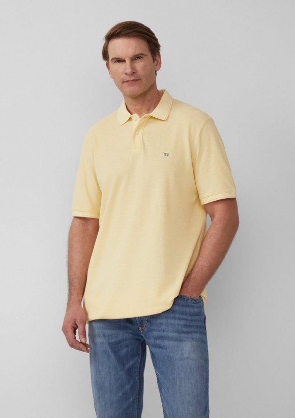 s.Oliver Poloshirt mit kleinem Labelpatch - hellgelb