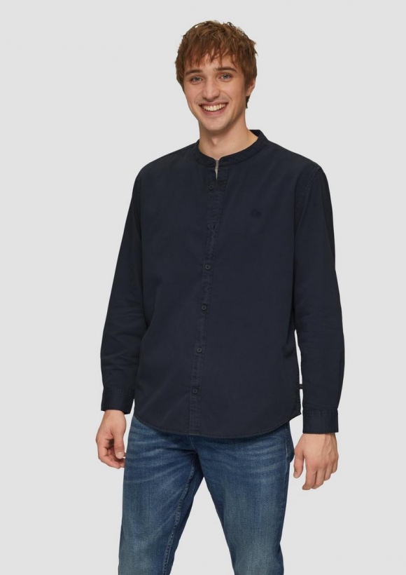 s.Oliver Regular Fit: Gewaschenes Hemd mit Stickerei - tiefblau