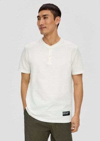 s.Oliver T-Shirt mit Henley-Ausschnitt und Applikation - weiß