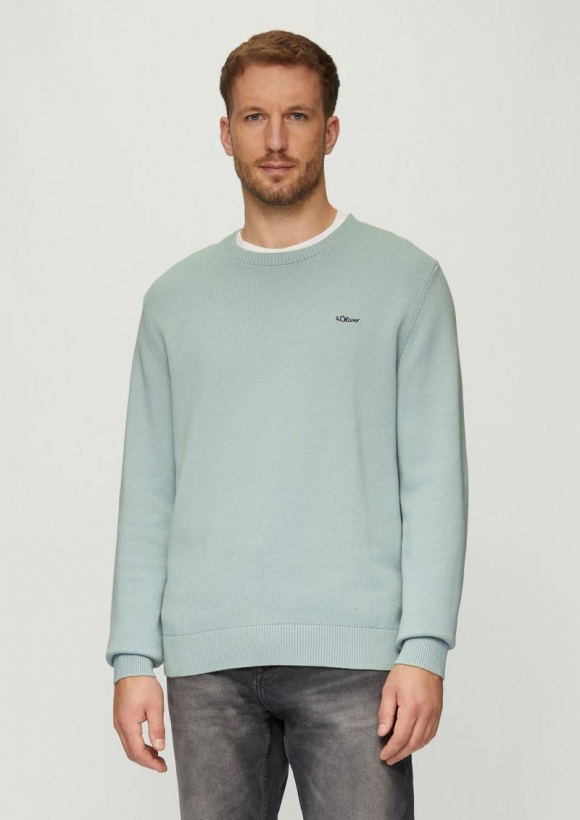 s.Oliver Wärmender Baumwollpullover mit Logo-Stickerei - salbeigrün