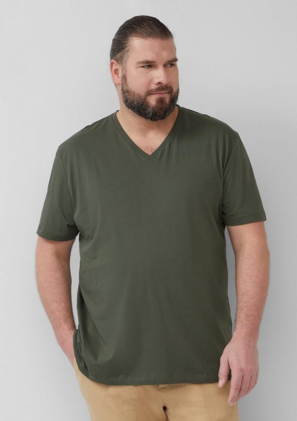 s.Oliver Jersey-T-Shirt mit V-Ausschnitt und Logo - olivgrün