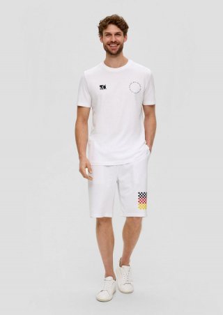 s.Oliver Relaxed: Unisex Bermuda mit EM-Print - weiß