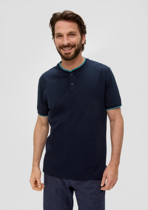 s.Oliver Poloshirt mit Henleyausschnitt - navy