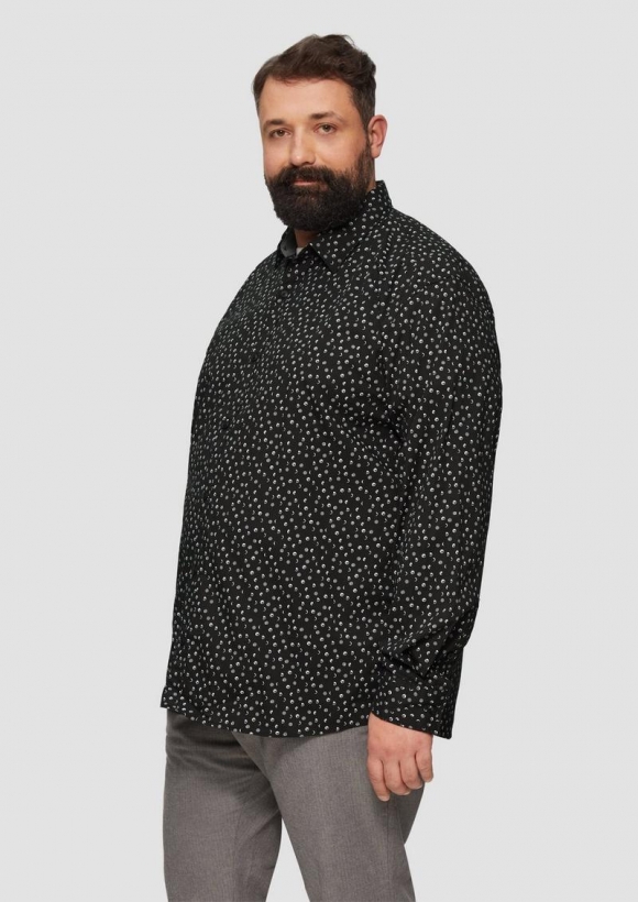 s.Oliver Slim Fit: Gemustertes Popeline-Hemd mit Kentkragen - schwarz