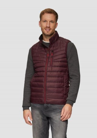 s.Oliver Leicht wattierte Steppweste aus recyceltem Polyester - bordeaux