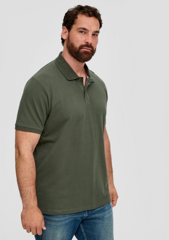 s.Oliver Poloshirt aus Baumwollpiqué - olivgrün