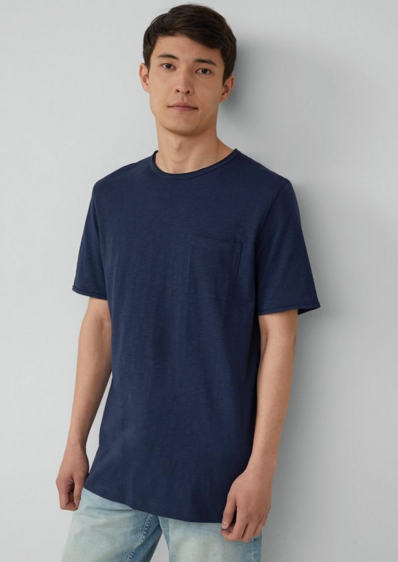 s.Oliver Flammgarn-T-Shirt mit Brusttasche und offenen Kanten - tiefblau