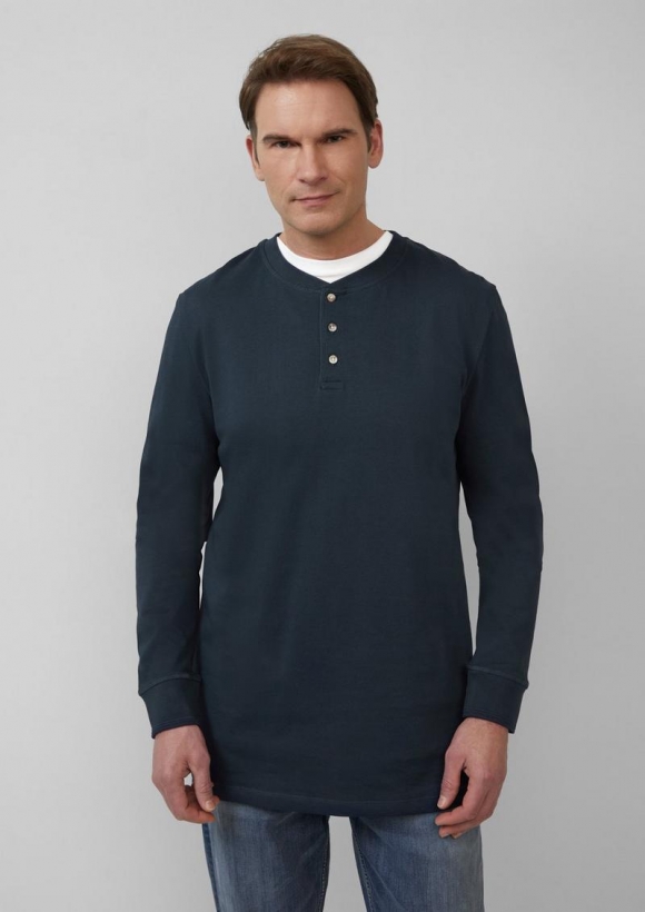s.Oliver Langarmshirt mit Henleyausschnitt und Web-Details - tiefblau