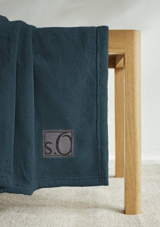 s.Oliver Weiche Decke mit Logo-Detail - petrol