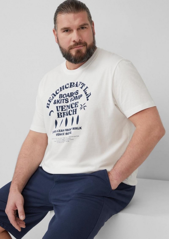 s.Oliver Baumwoll-T-Shirt mit Crewneck und Artwork - weiß