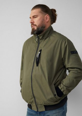s.Oliver Outdoor-Jacke mit Stehkragen und Kontrast-Details - olivgrün