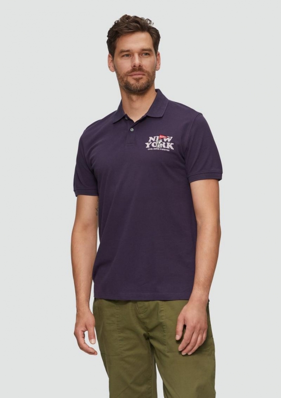 s.Oliver Poloshirt aus Baumwollpiqué mit Peanuts®-Motiv - aubergine