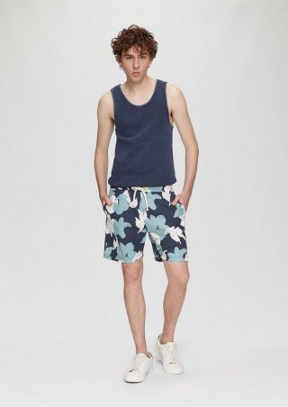 s.Oliver Shorts mit All-over-Print und elastischem Bund - tiefblau