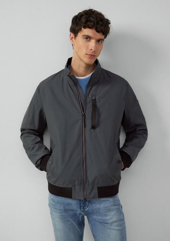 s.Oliver Outdoor-Jacke mit Stehkragen und Kontrast-Details - schiefergrau