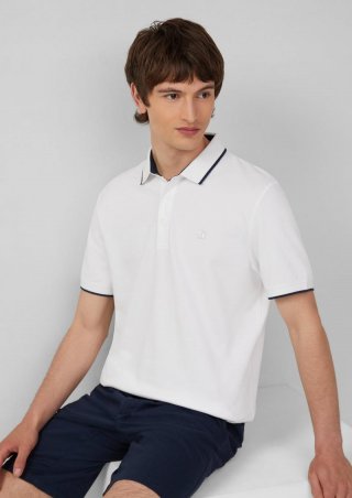 s.Oliver Sportives Piqué-Poloshirt mit Kontrast-Details - weiß