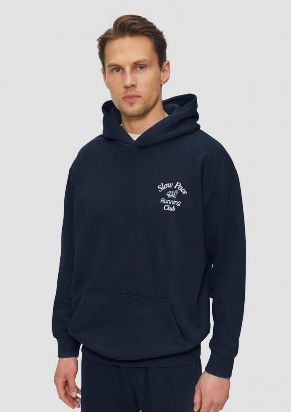 s.Oliver Softer Hoodie mit Stickerei im Relaxed Fit - tiefblau