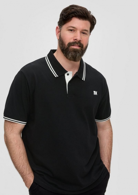 s.Oliver Poloshirt aus Baumwolle mit Logo-Detail - schwarz