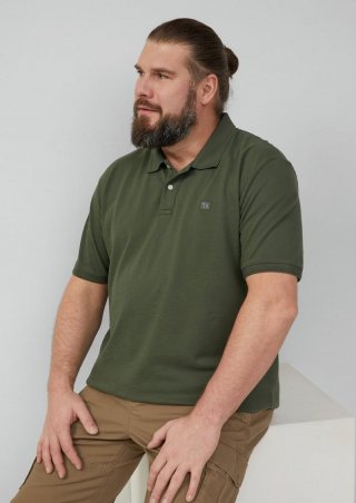 s.Oliver Poloshirt mit kleinem Labelpatch - olivgrün