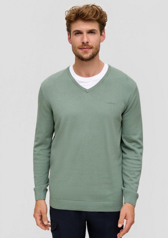 s.Oliver Strickpullover mit V-Ausschnitt - salbeigrün