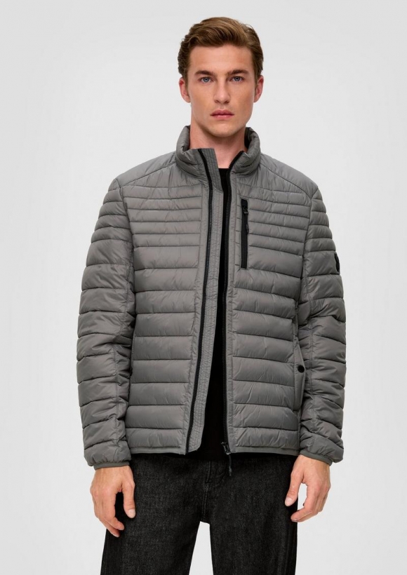 s.Oliver Steppjacke mit Label-Patch - steingrau