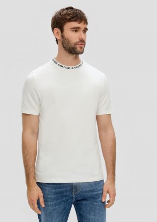 s.Oliver Baumwollstretch-Shirt mit Schriftprintkragen - weiß