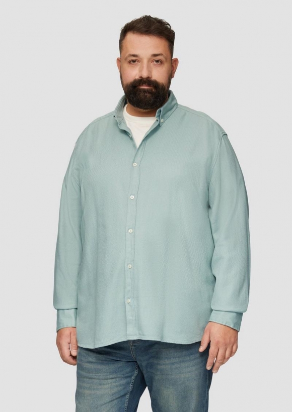 s.Oliver Regular Fit: Strukturiertes Baumwollhemd mit Button-Down-Kragen - salbeigrün