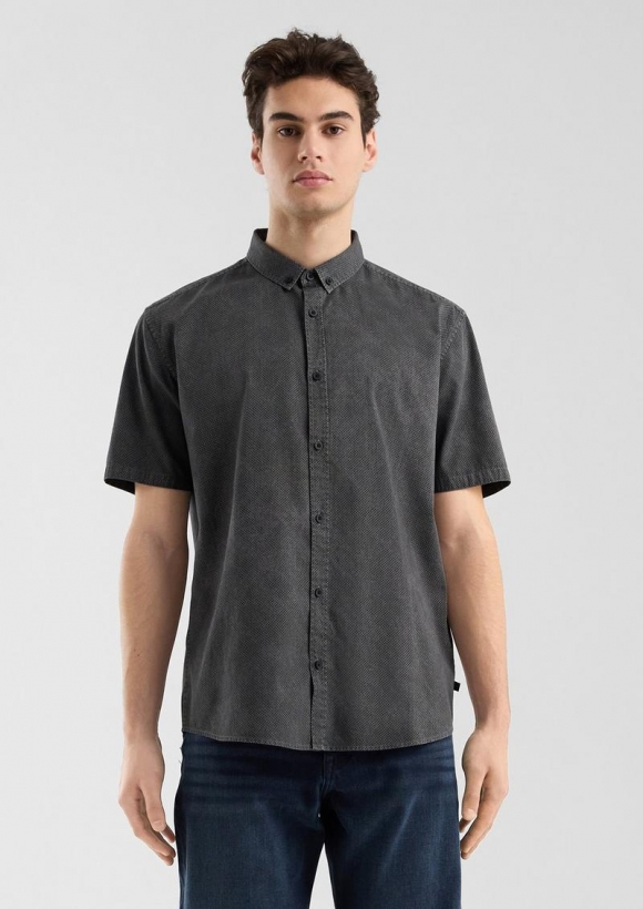 s.Oliver Regular Fit: Gewaschenes Hemd mit All-over-Print - schwarz