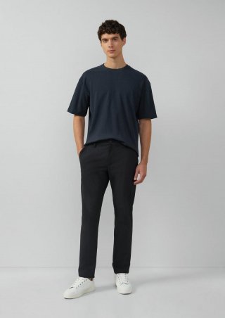 s.Oliver Smarte Chino aus elastischer Ware - schwarz