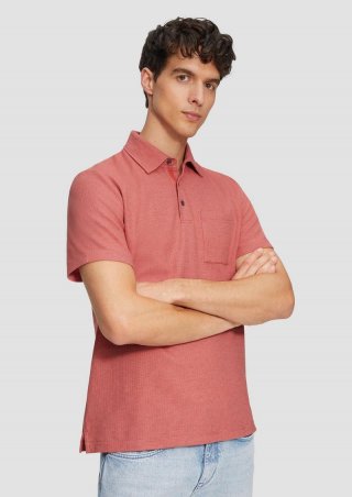 s.Oliver Poloshirt aus zweifarbigem Waffelpiqué mit Brusttasche - preiselbeere