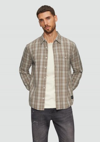 s.Oliver Regular Fit: Kariertes Hemd mit Label-Patch - hellbraun